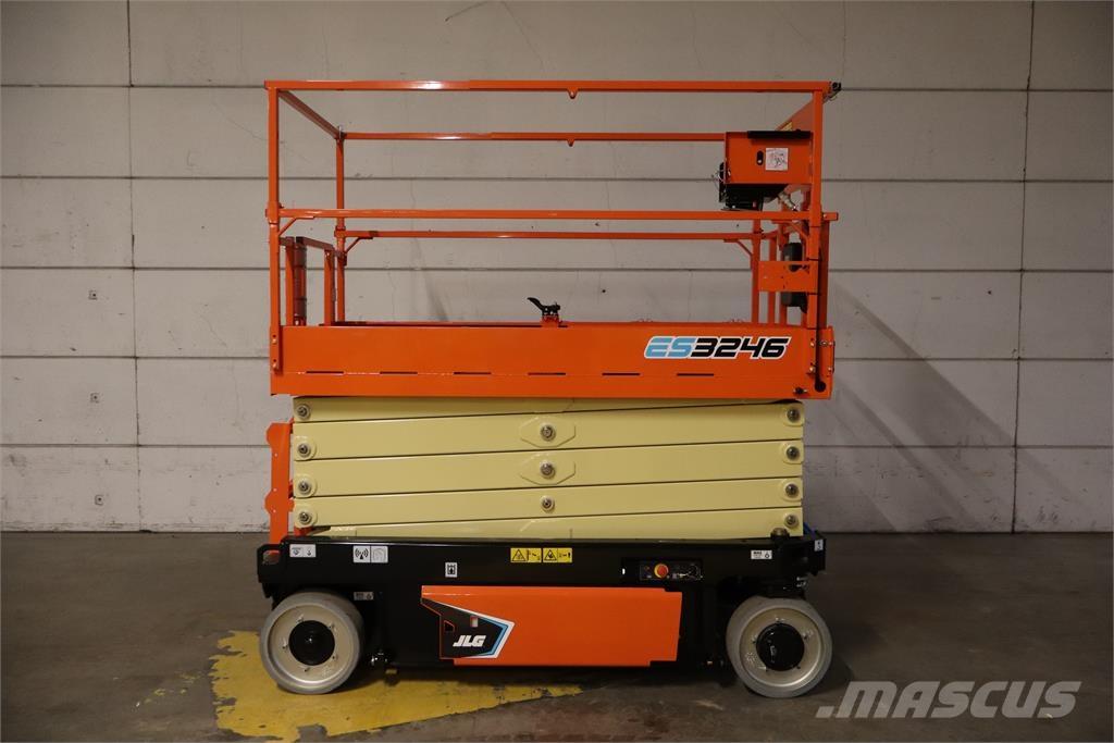 JLG ES3246 Ножични работни платформи