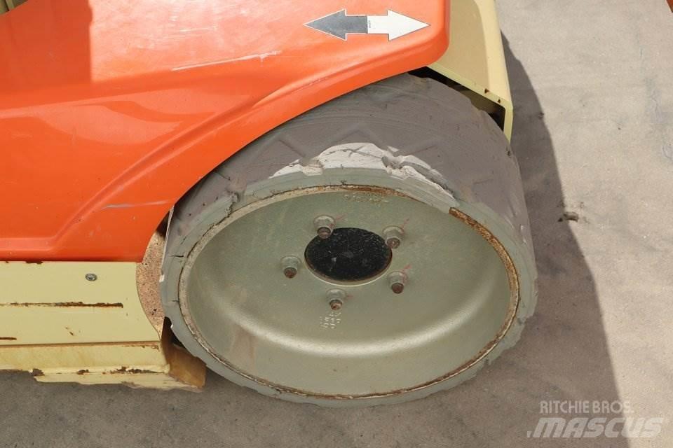 JLG Toucan 12E+ Вертикални мачтови повдигачи
