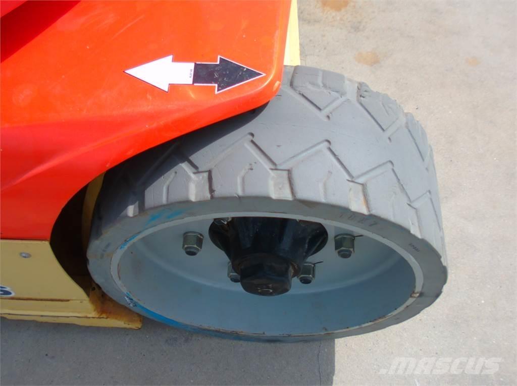 JLG Toucan 12E+ Вертикални мачтови повдигачи

