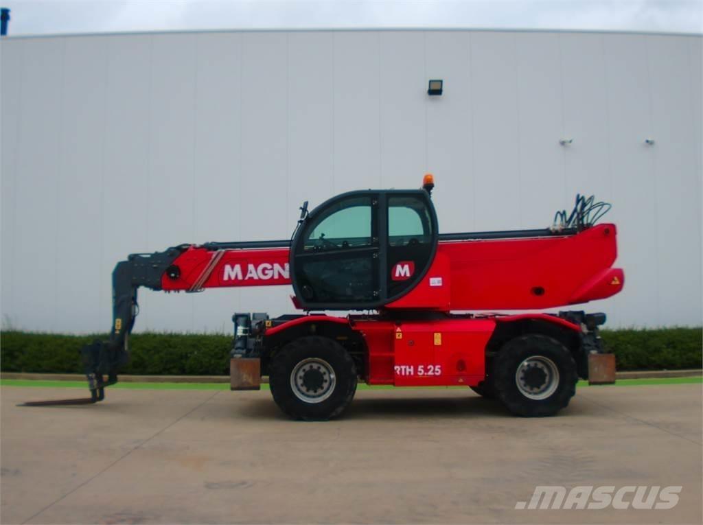 Magni 5.25 SH Телескопични товарачи