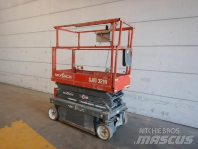 SkyJack SJ3219 Ножични работни платформи