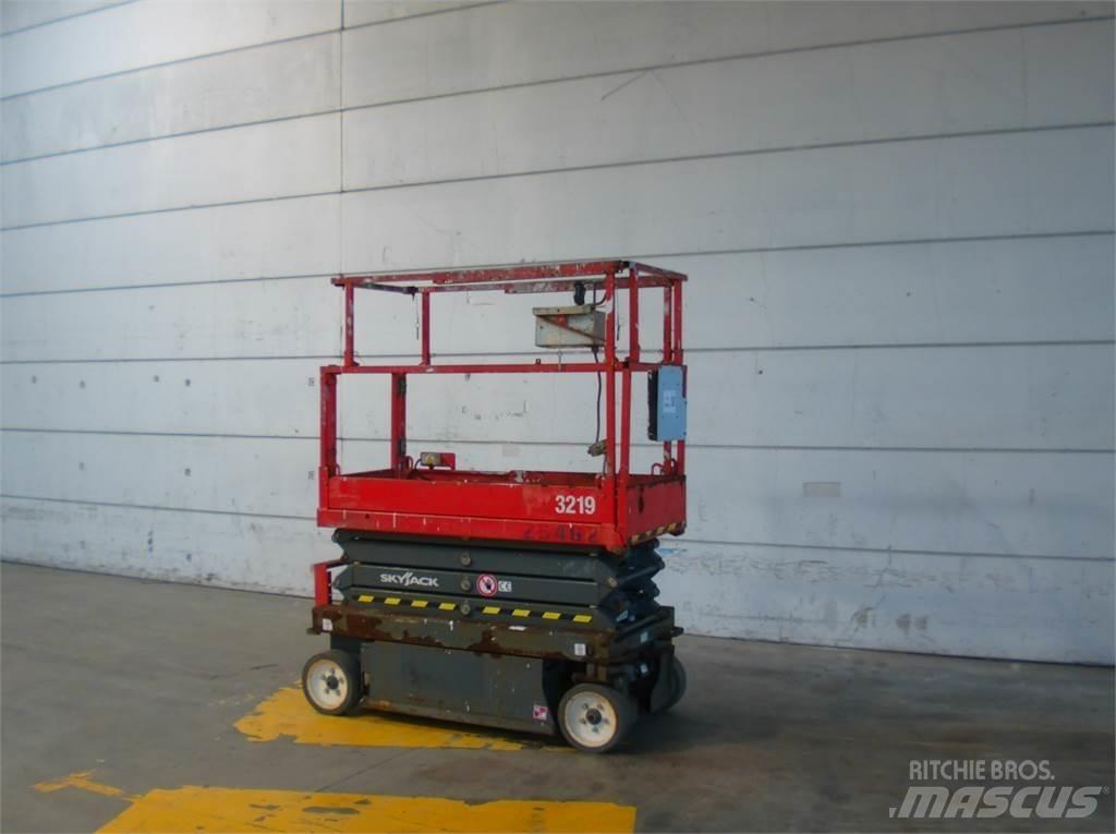 SkyJack SJ3219 Ножични работни платформи