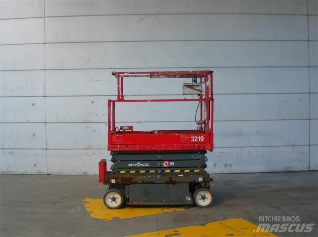 SkyJack SJ3219 Ножични работни платформи