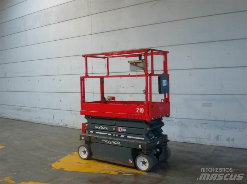 SkyJack SJ3219 Ножични работни платформи