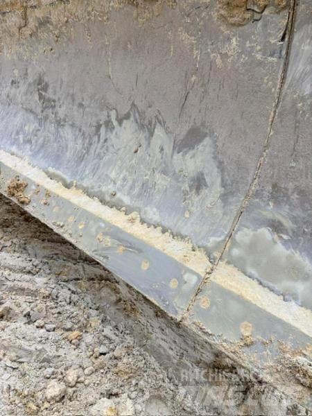 CAT 973C Верижен товарач