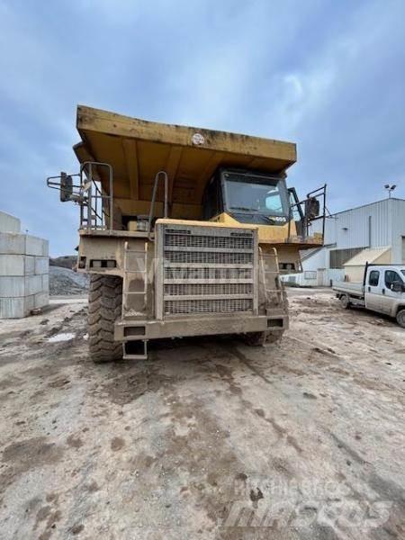 Komatsu HD605-7 Твърди самосвали
