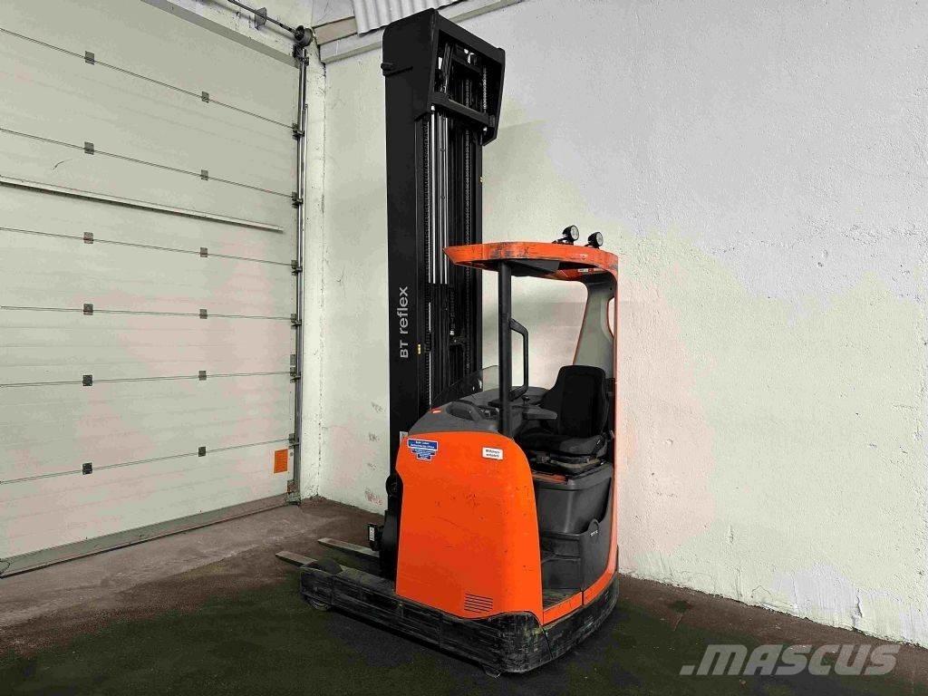 BT RRE 140 - TRIPLEX 9 m Ретрак/ Високоповдигач с изместване на вилката напред