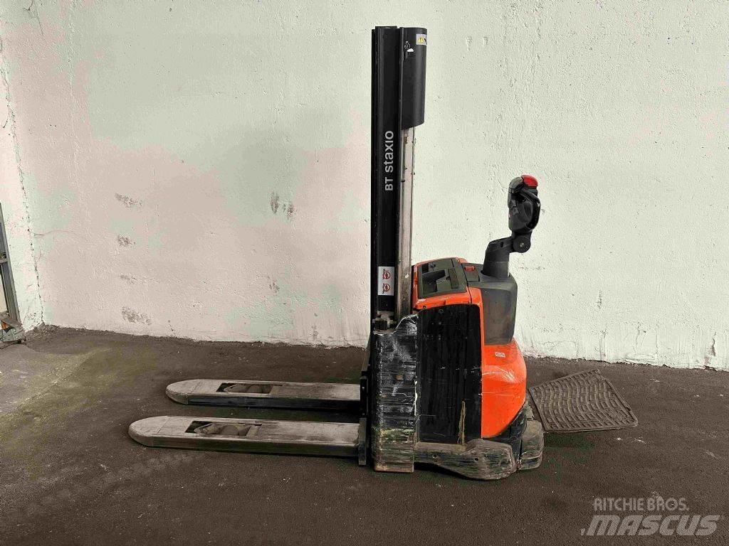 BT SWE 100 Колички високоповдигачи с теглич