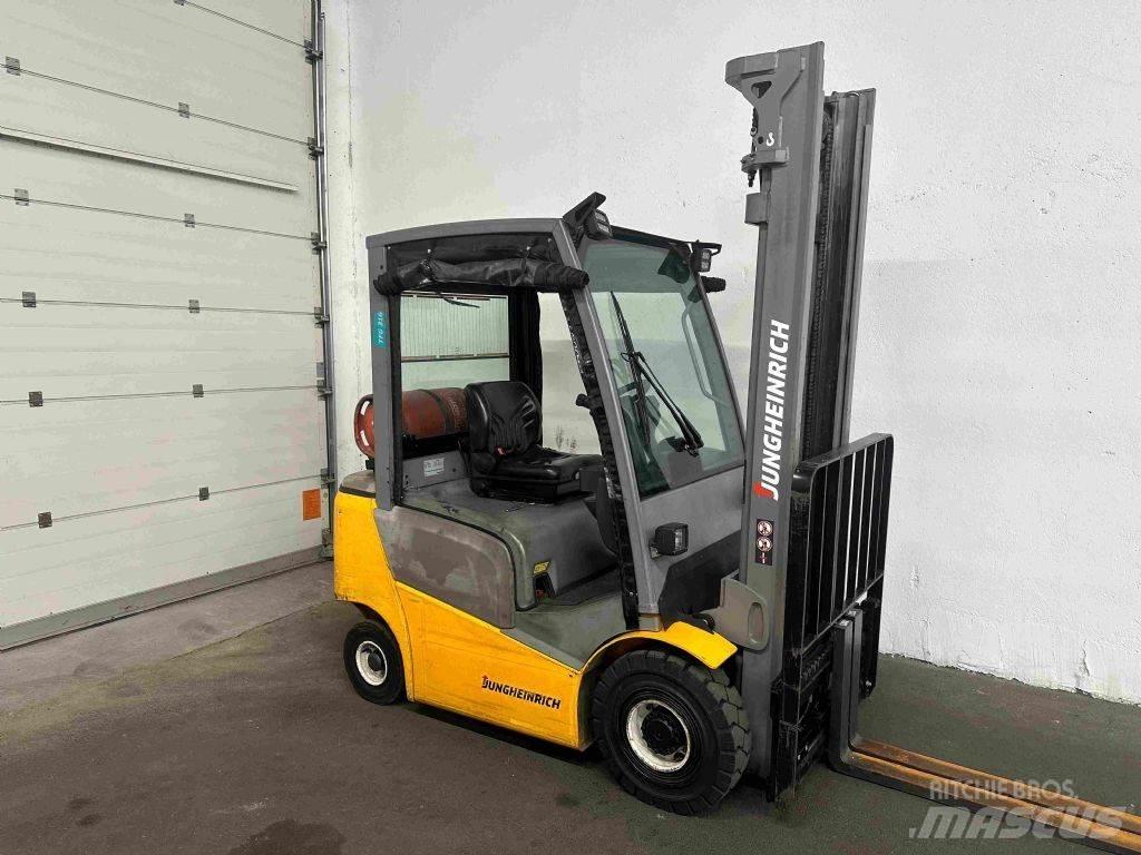 Jungheinrich TFG 316 Камиони с АГУ