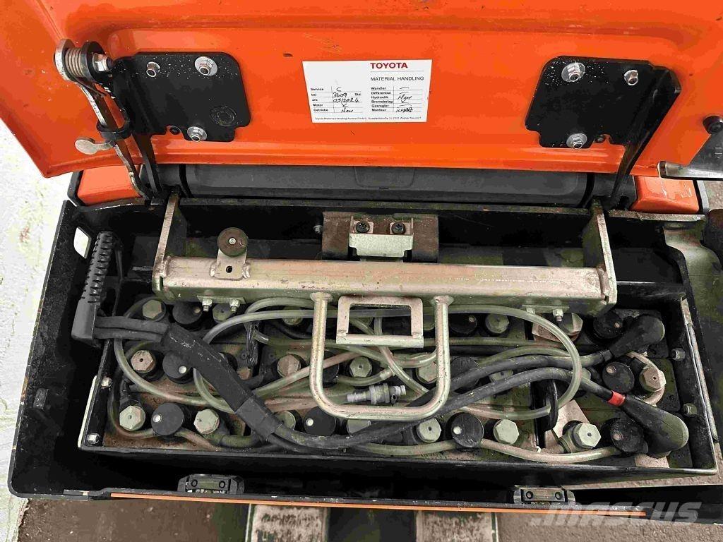 Toyota LPE 200 Нископовдигач