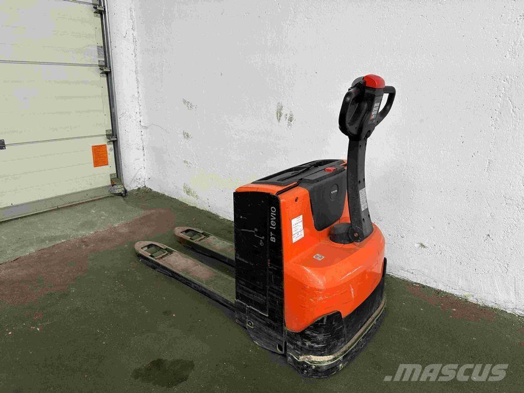 Toyota LWE 200 Нископовдигач