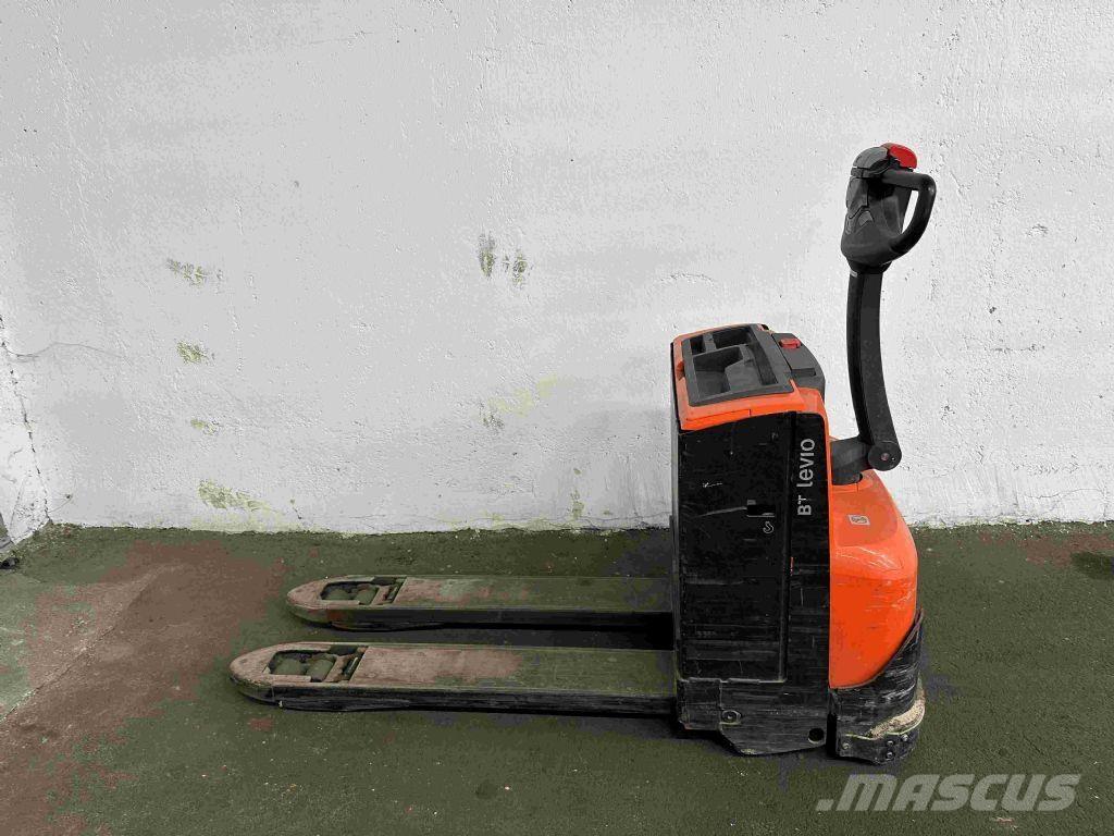 Toyota LWE 200 Нископовдигач