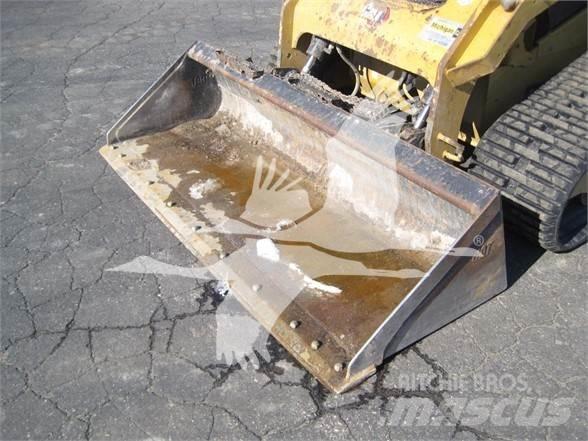 CAT 279D3 Мини товарачи
