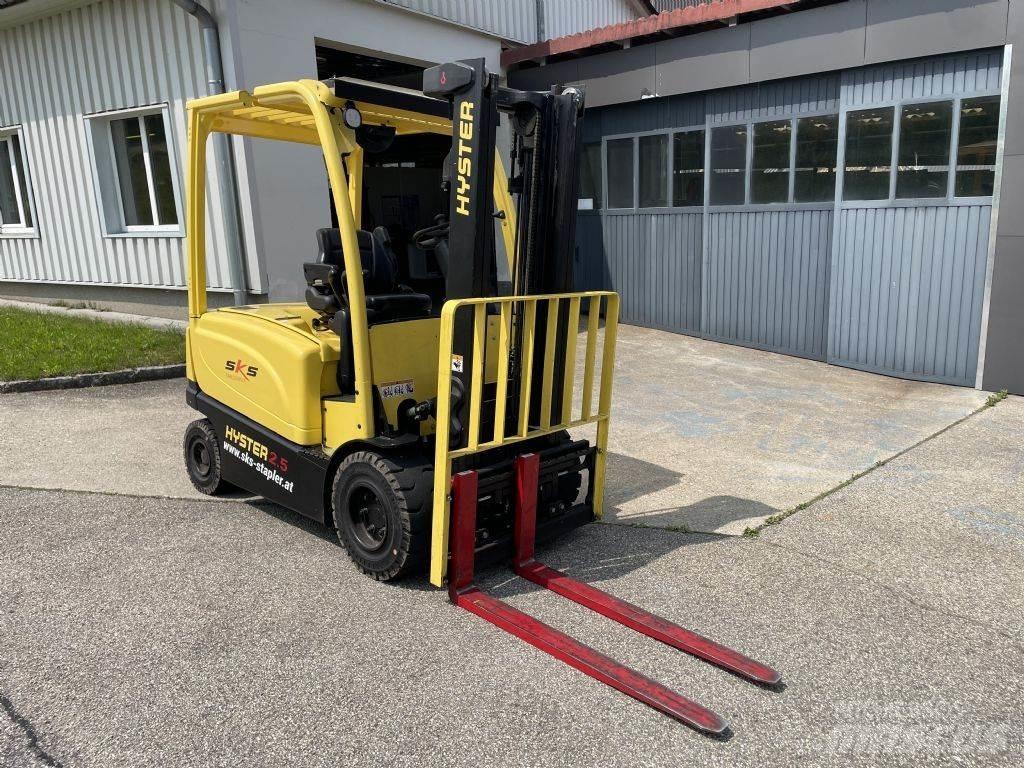 Hyster J2.5XN Електрически вилични кари-повдигачи
