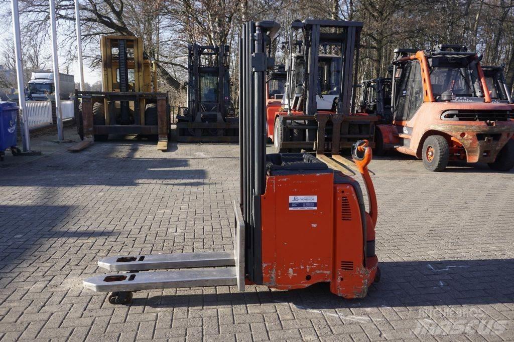 Linde D12 Колички високоповдигачи с теглич