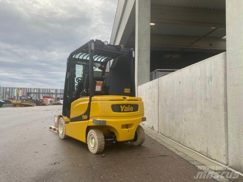 Yale ERP35VL Електрически вилични кари-повдигачи