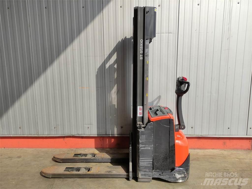 BT SWE120 Колички високоповдигачи с теглич