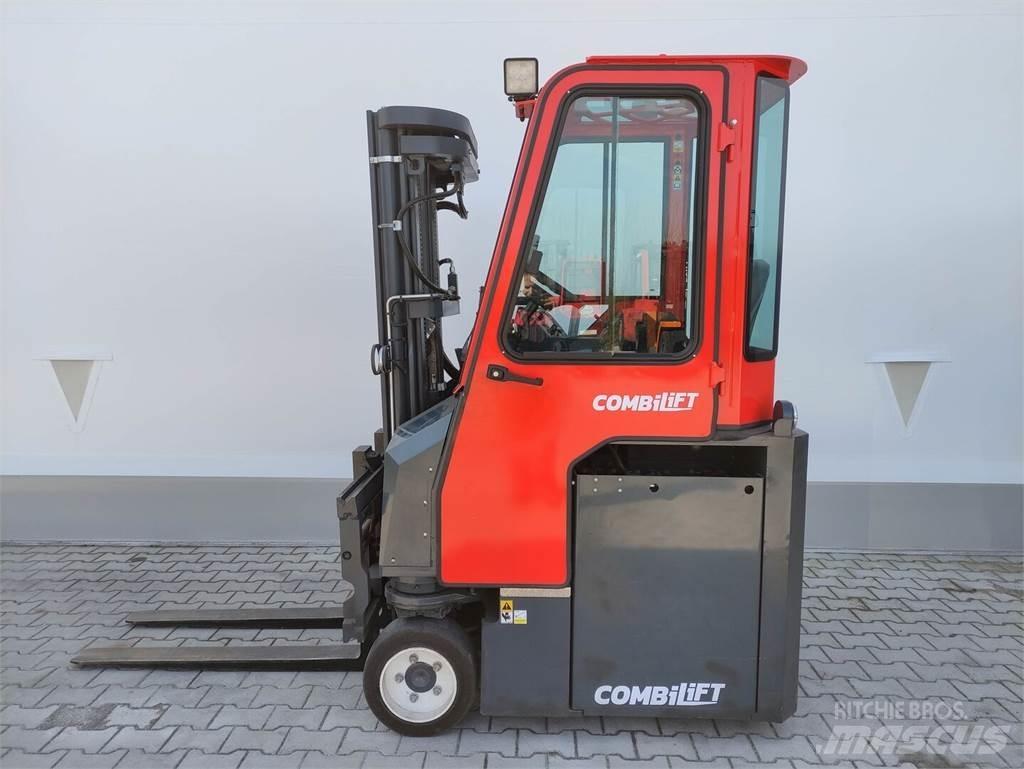 Combilift CBE3000 Дизелови камиони