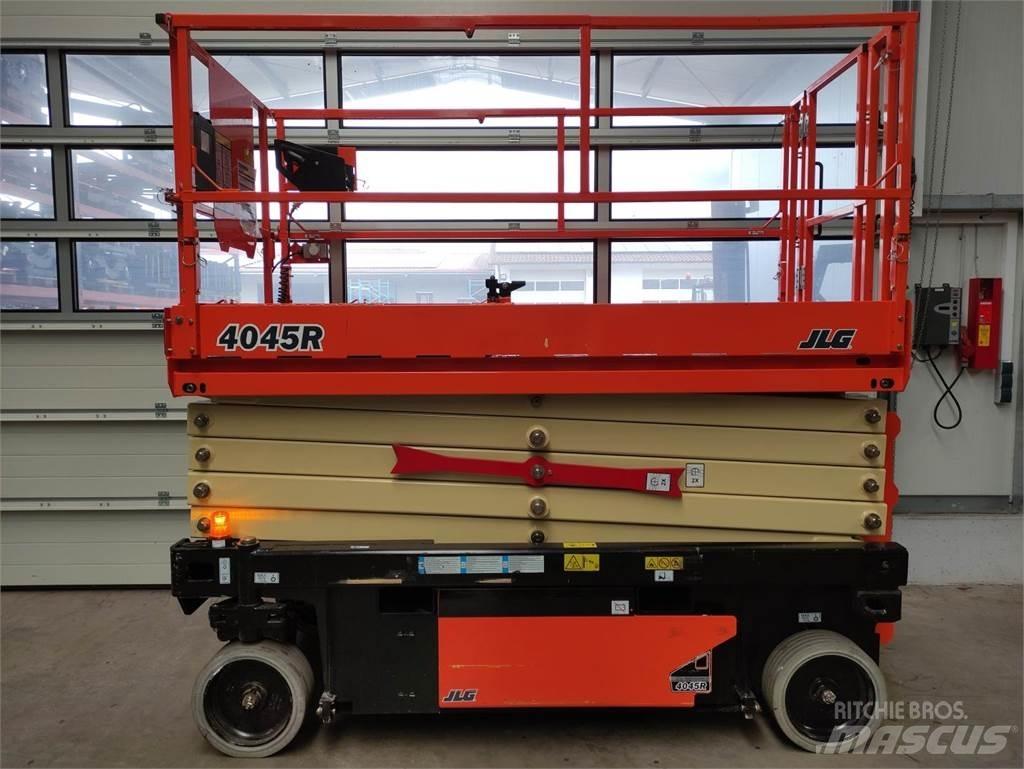 JLG 4045R Ножични работни платформи