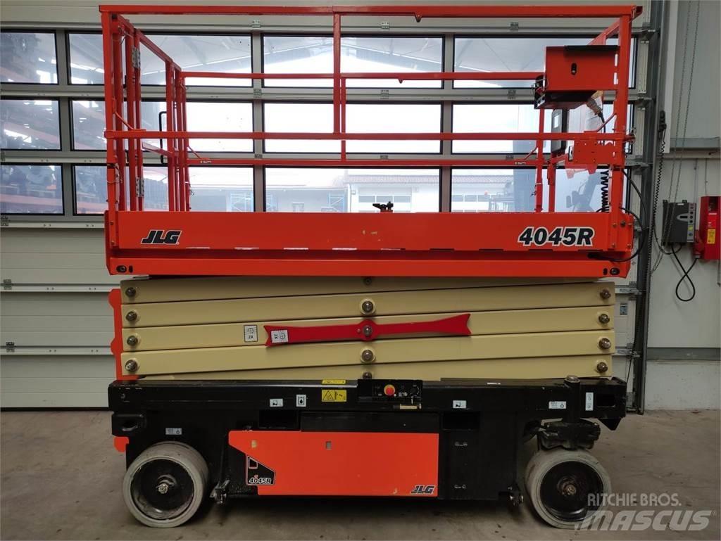 JLG 4045R Ножични работни платформи