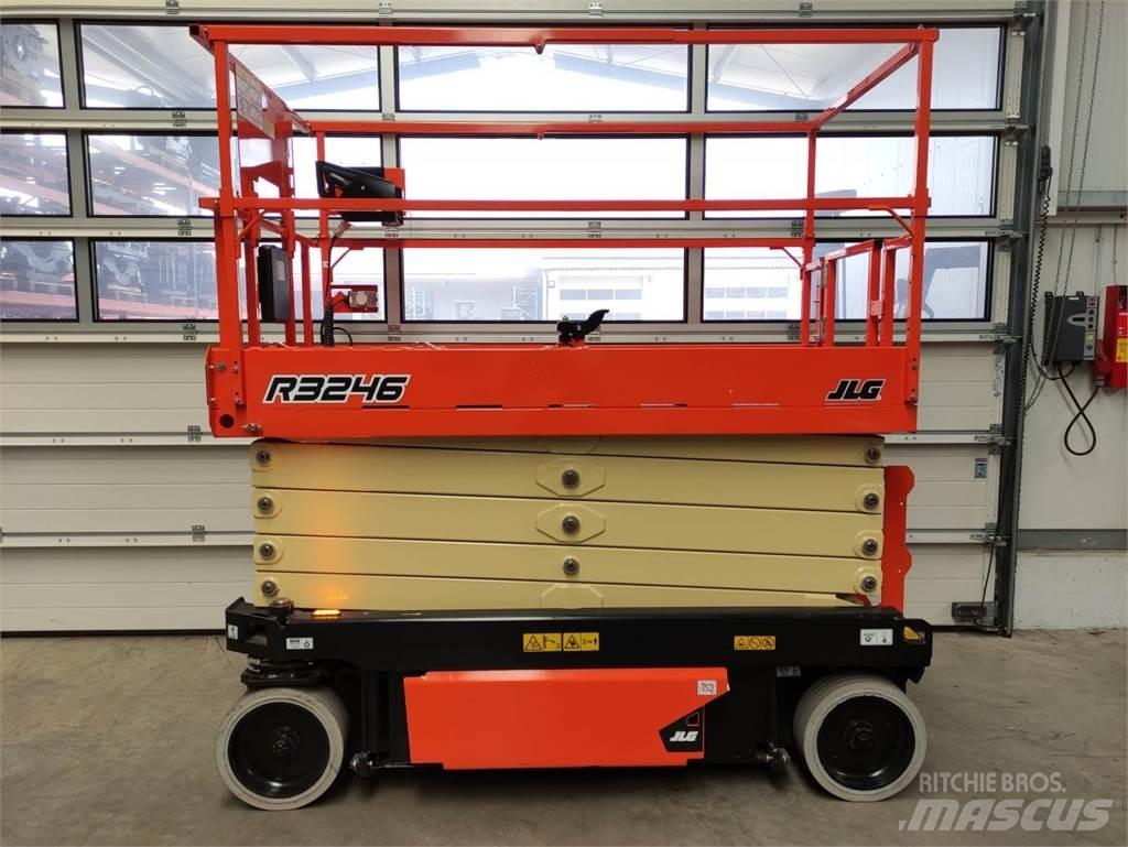 JLG R3246 Ножични работни платформи