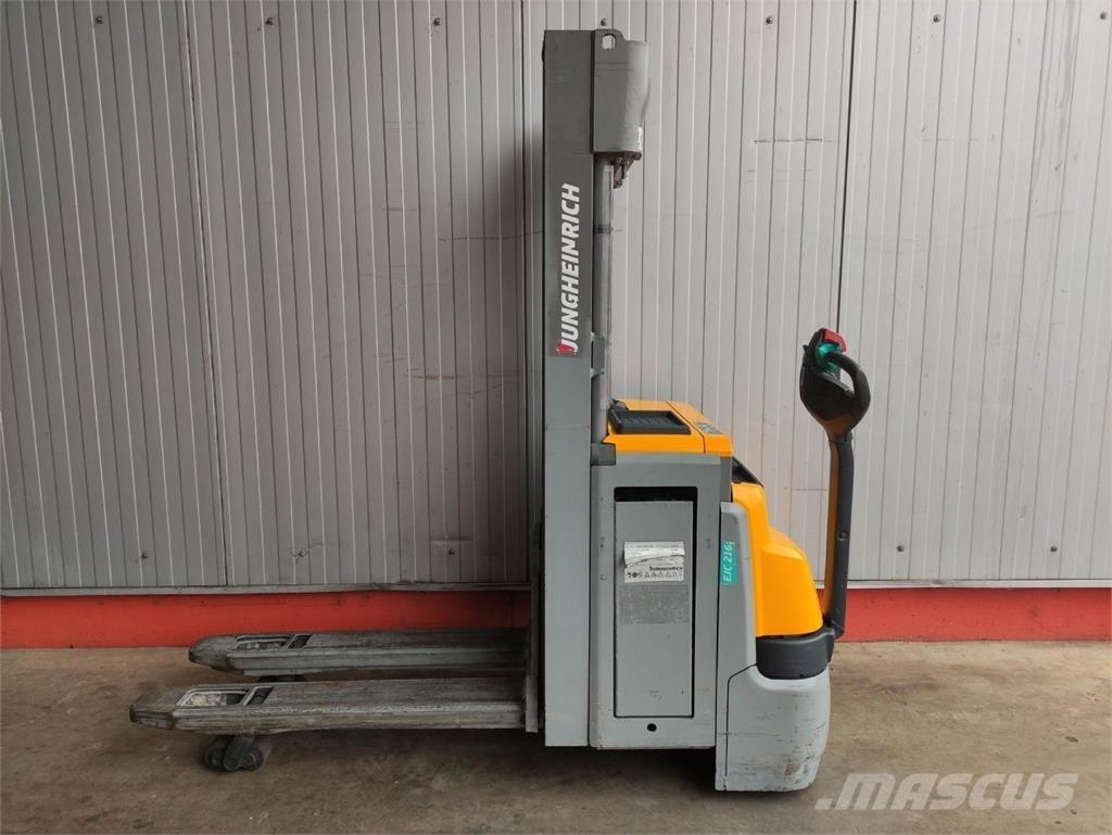 Jungheinrich EJC 216 Z Колички високоповдигачи с теглич
