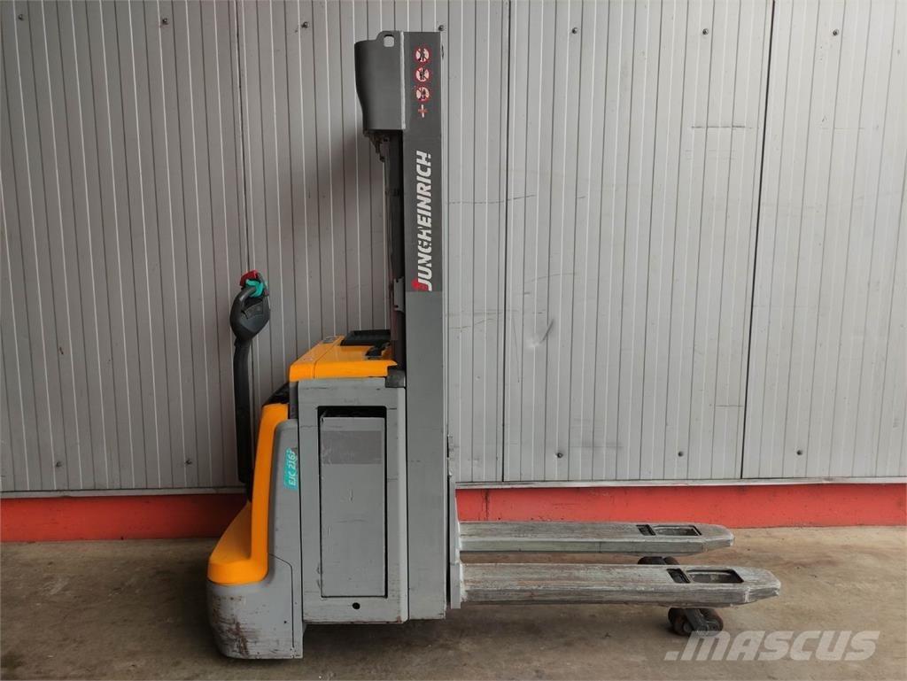 Jungheinrich EJC 216 Z Колички високоповдигачи с теглич