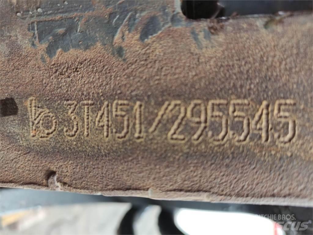 Kaup 3T451 Стяги за бали