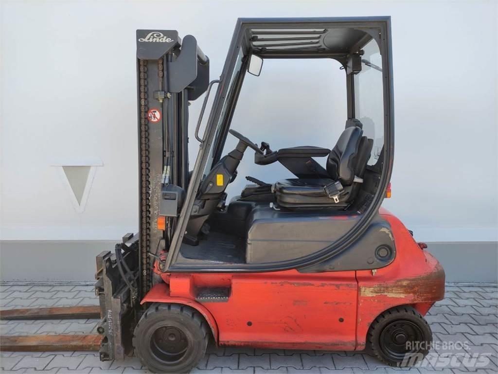 Linde E20P-02-335 Електрически вилични кари-повдигачи