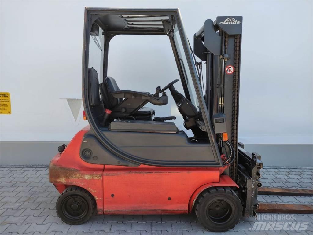 Linde E20P-02-335 Електрически вилични кари-повдигачи