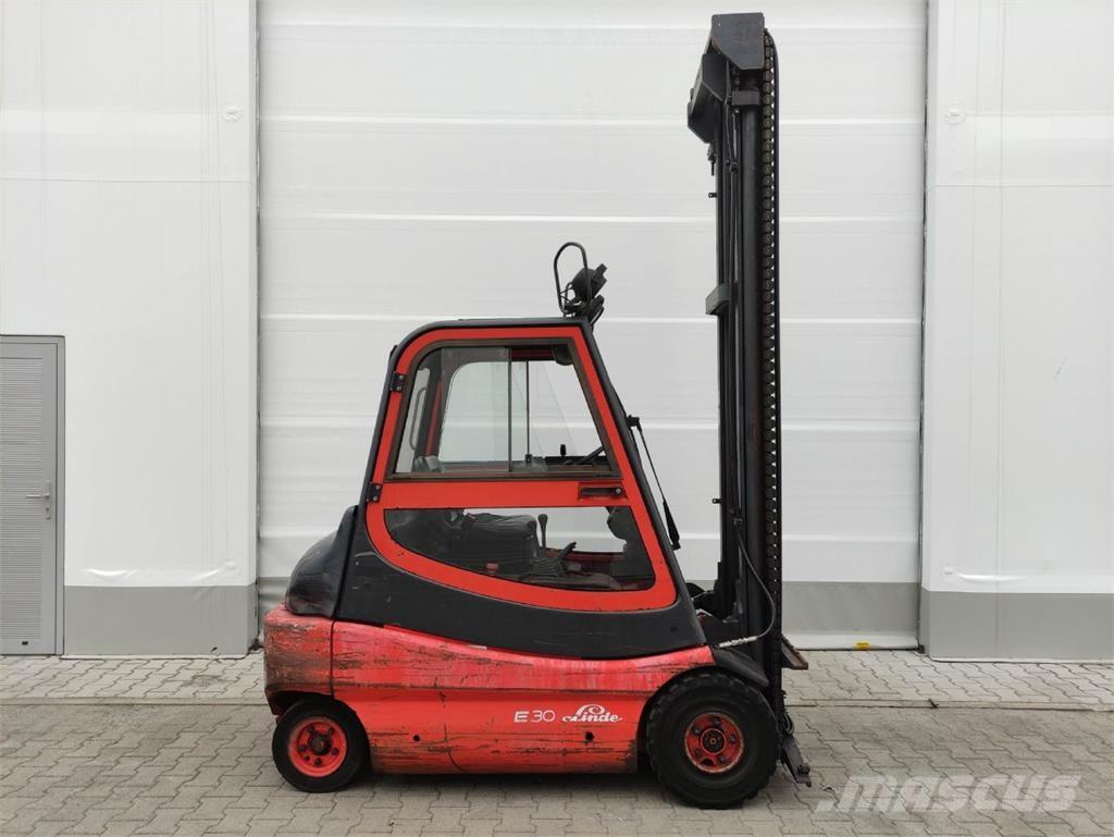 Linde E30-01-336 Електрически вилични кари-повдигачи