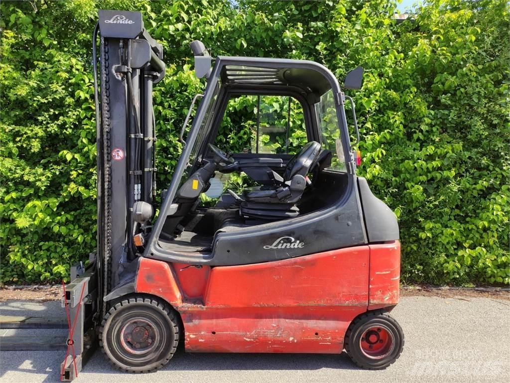 Linde E30-03-336 Електрически вилични кари-повдигачи