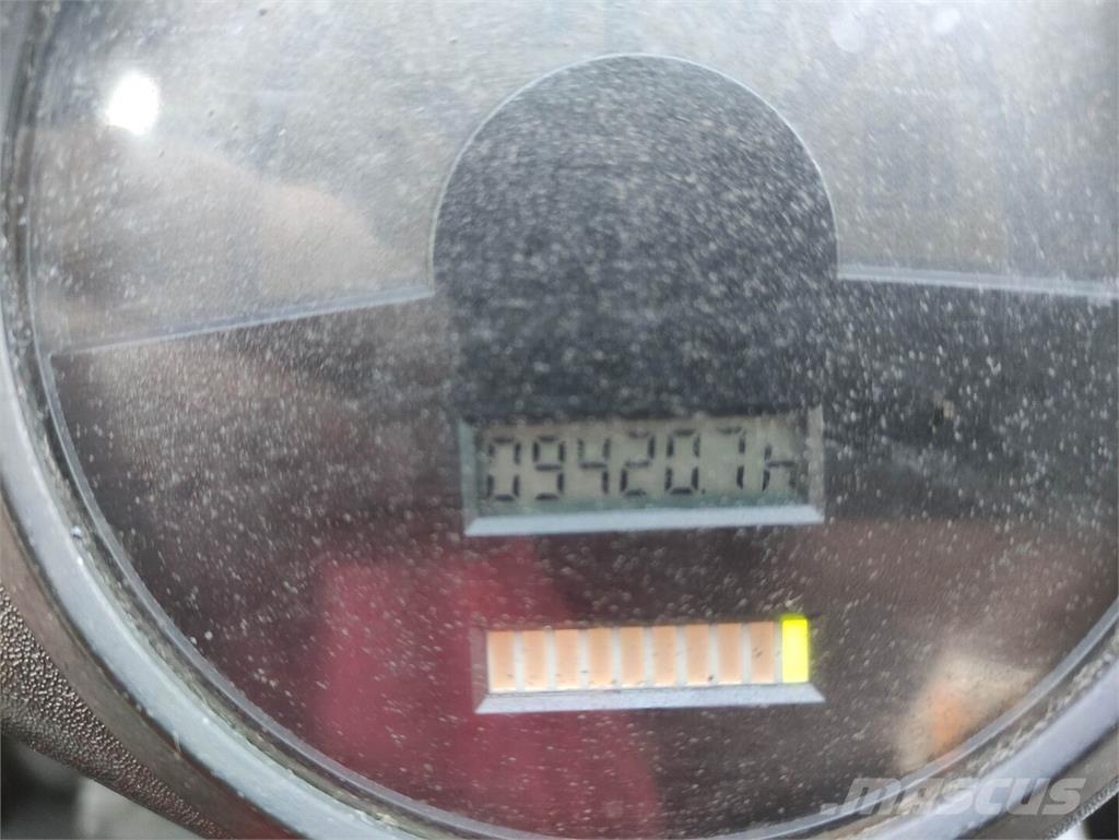 Linde E30-336-03 (LACK NEU) Електрически вилични кари-повдигачи