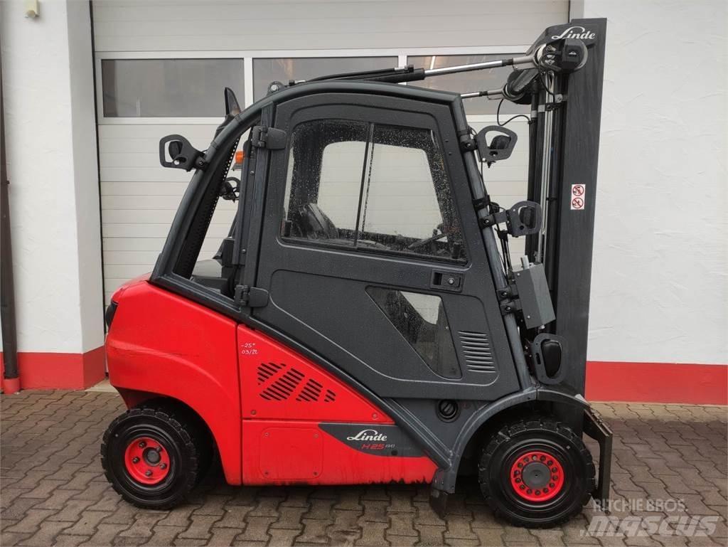 Linde H25D-02-392 EVO Дизелови камиони