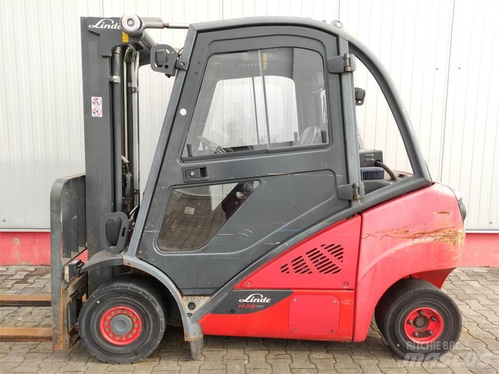 Linde H25D-02-392/EVO Дизелови камиони