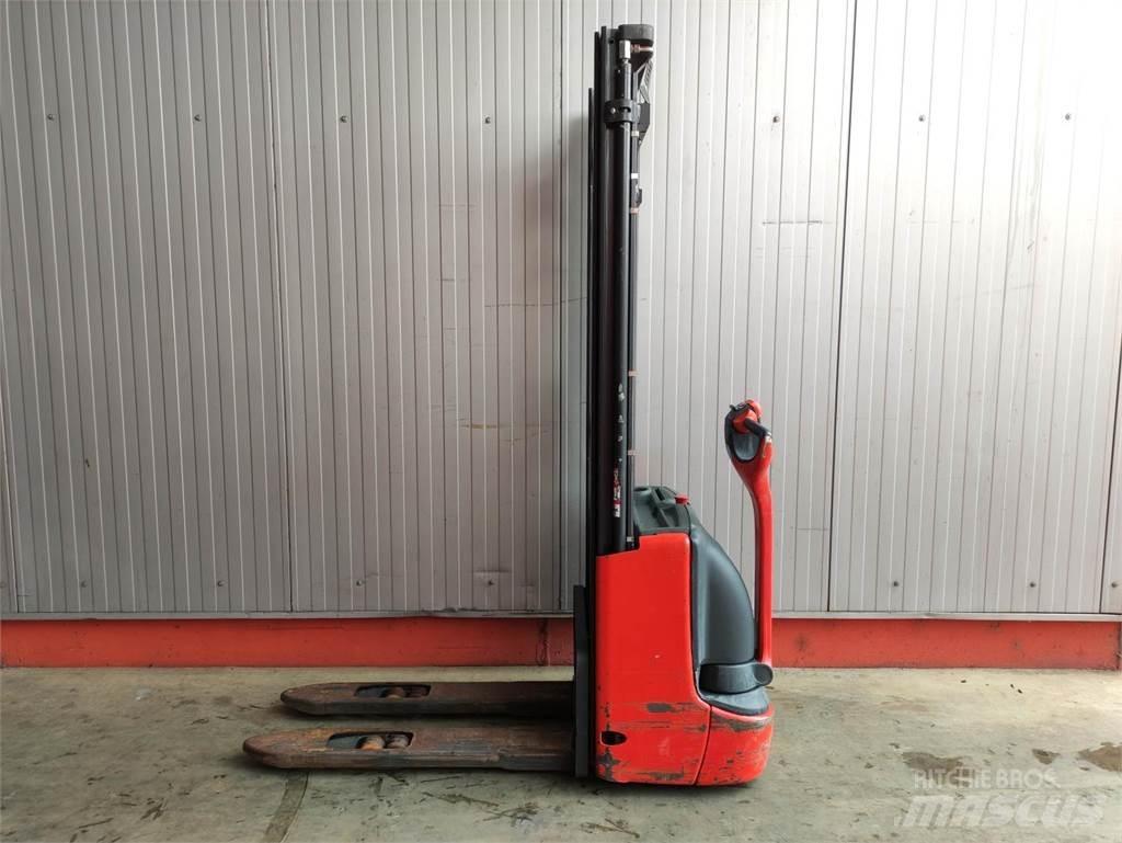 Linde L12 Колички високоповдигачи с теглич