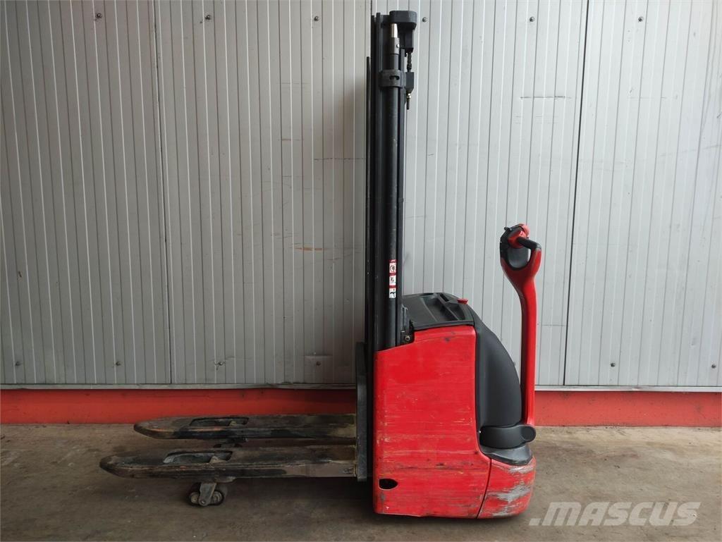 Linde L12 i Колички високоповдигачи с теглич