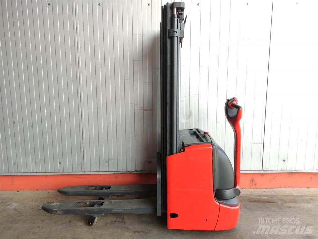 Linde L12i-1172 Колички високоповдигачи с теглич