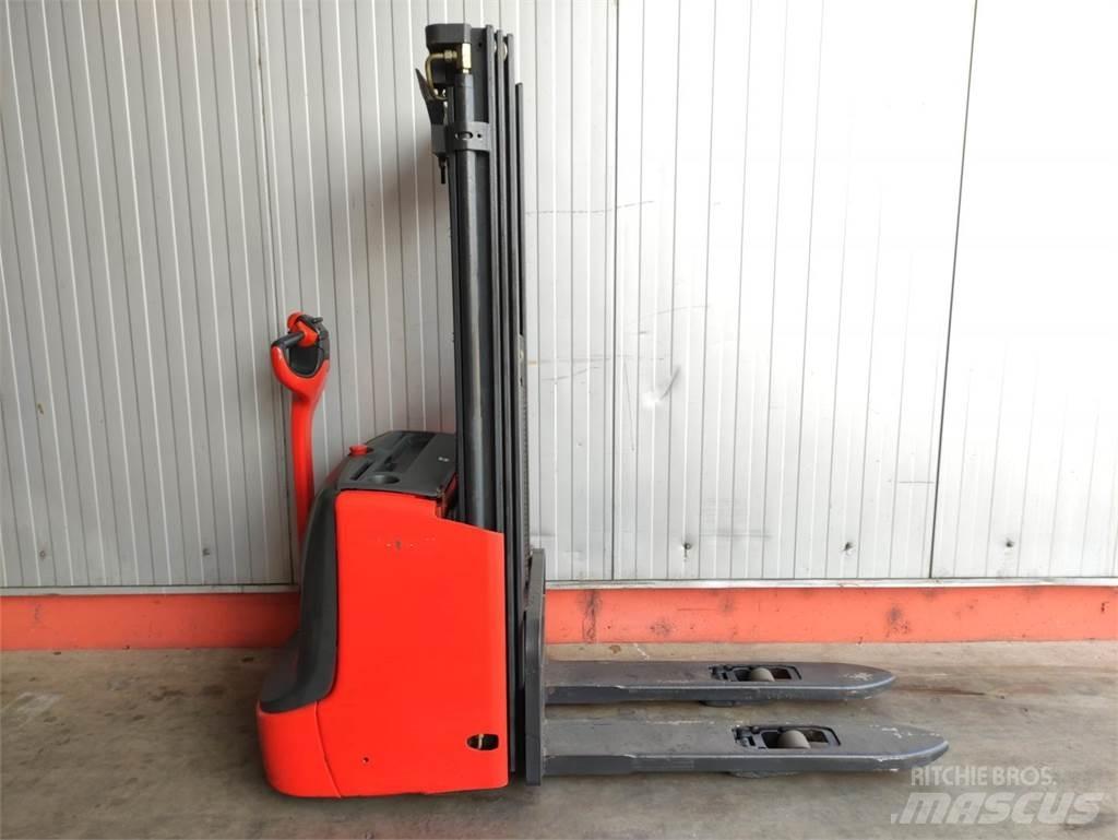 Linde L12i-1172 Колички високоповдигачи с теглич
