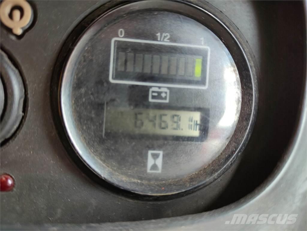Linde L14-372 Колички високоповдигачи с теглич