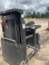 Blue Giant JL-126 800 lb Order Picker